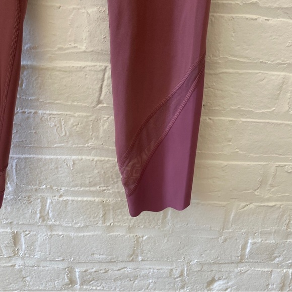 Lululemon || Wunder Under Scalloped Hem High-Rise Crop 23" Luxtreme Roll Down - Picture 2 of 7